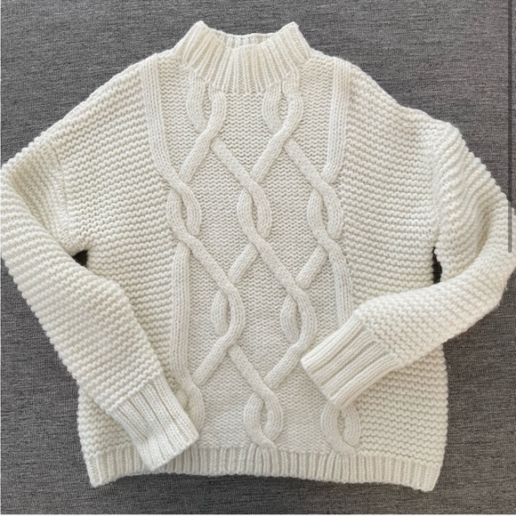 Women's GAP Wool Alpaca Cream Chunky Neutral Cable Knit Sweater - Picture 3 of 8